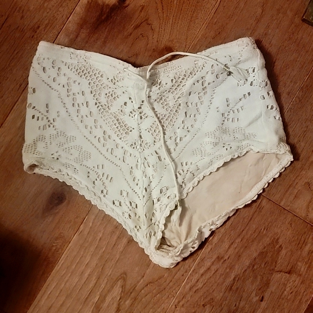 Spell white lace/crochet shorts impossible to find